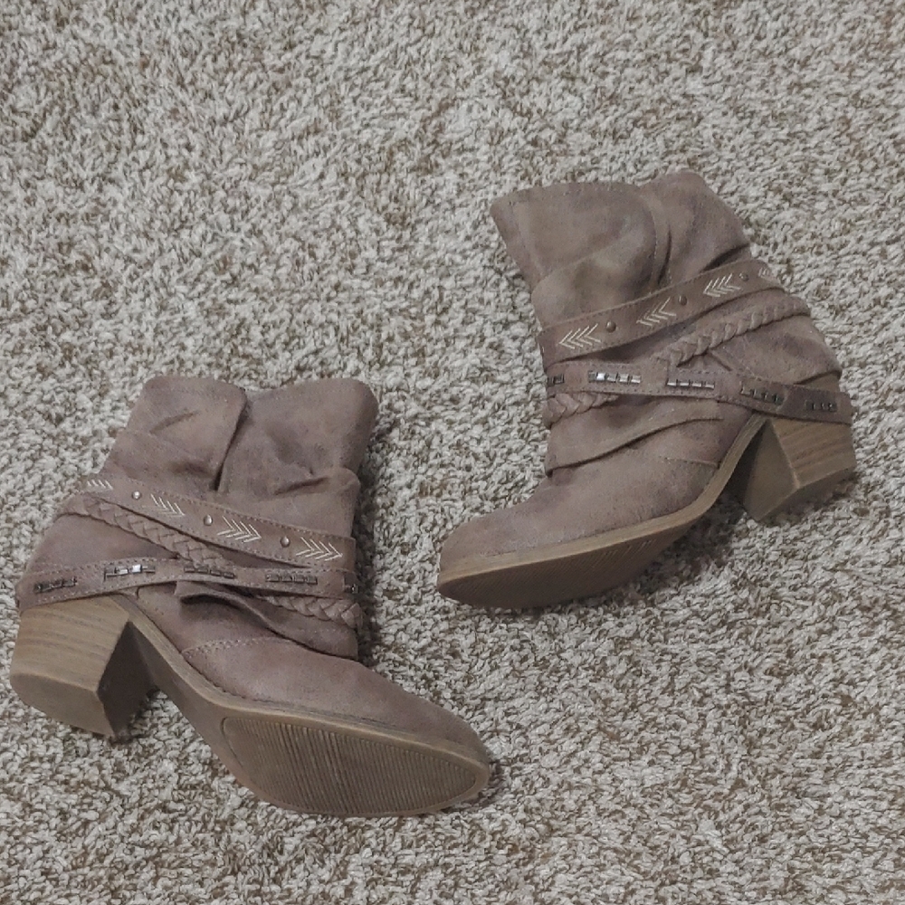 SO Brown Ankle Booties Women's Size 6
